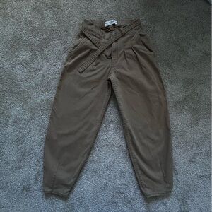 Hollister XS Women’s Khaki Ultra High Rise Paperbag Pants